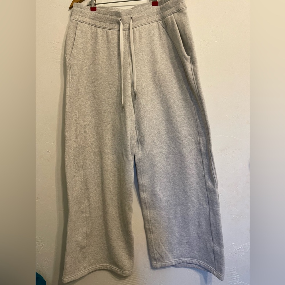 Lululemon extra wide leg sweats size 10
